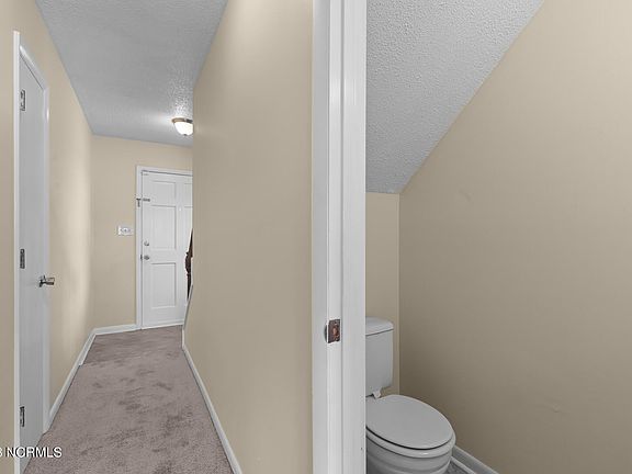 4th image of 124 Palace Circle