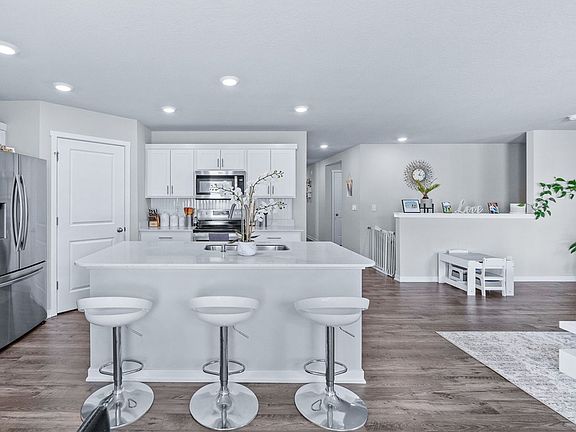 5th image of 4160 Dakota Cir