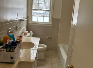 27 Park Ln, Sheffield, MA 01257