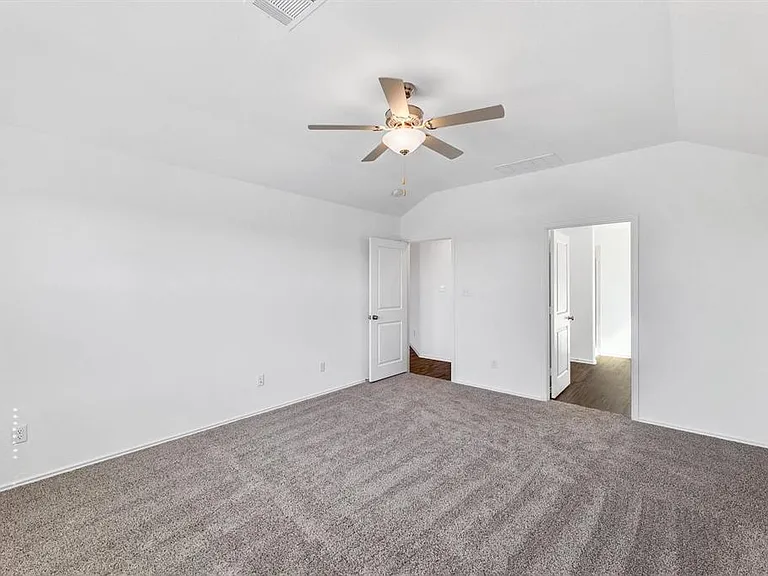 303 Chickasaw Ln — Photo 12