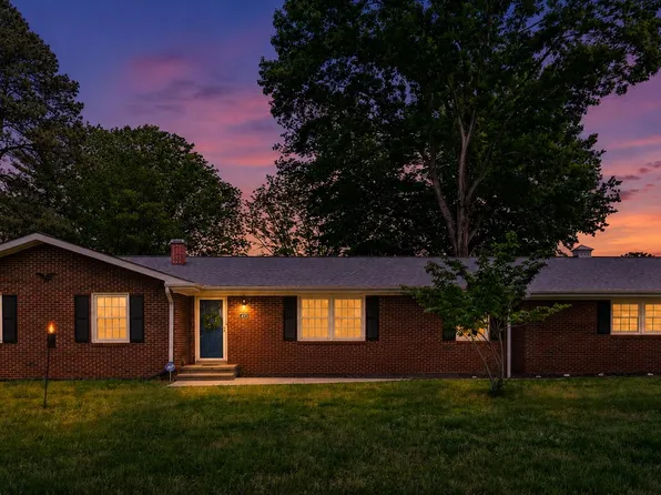8221 Hickory Dr, King George, VA 22485