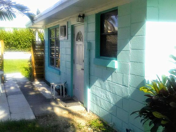 3rd image of 1125 S Ocean Dr APT C