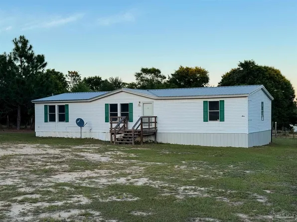 5180 Phoenix Dr, Milton, FL 32583