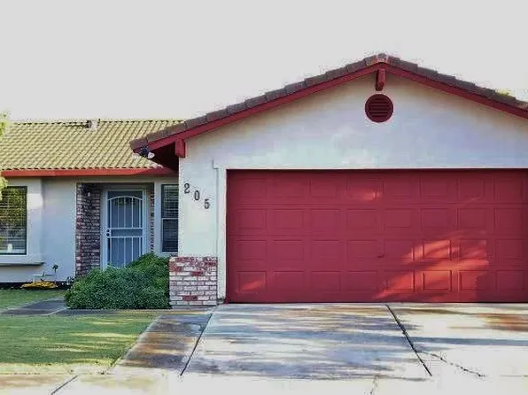 205 Lilac Ave, Patterson, CA 95363