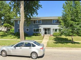 959 10th St #2, Marion, IA 52302