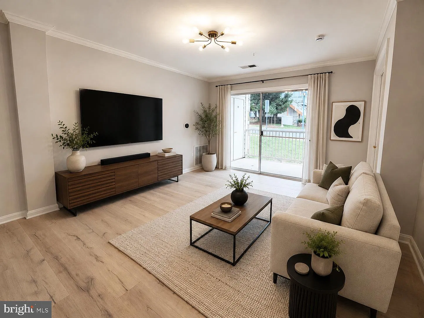 2 bed, 2.0 bath, 1140 sqft, $3,000 — Photo 3