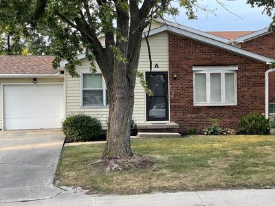 1558 Hunt Dr APT A, Normal, IL, 61761