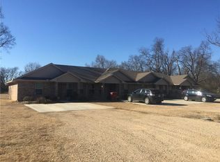 145 W Main St, Blossom, TX 75416