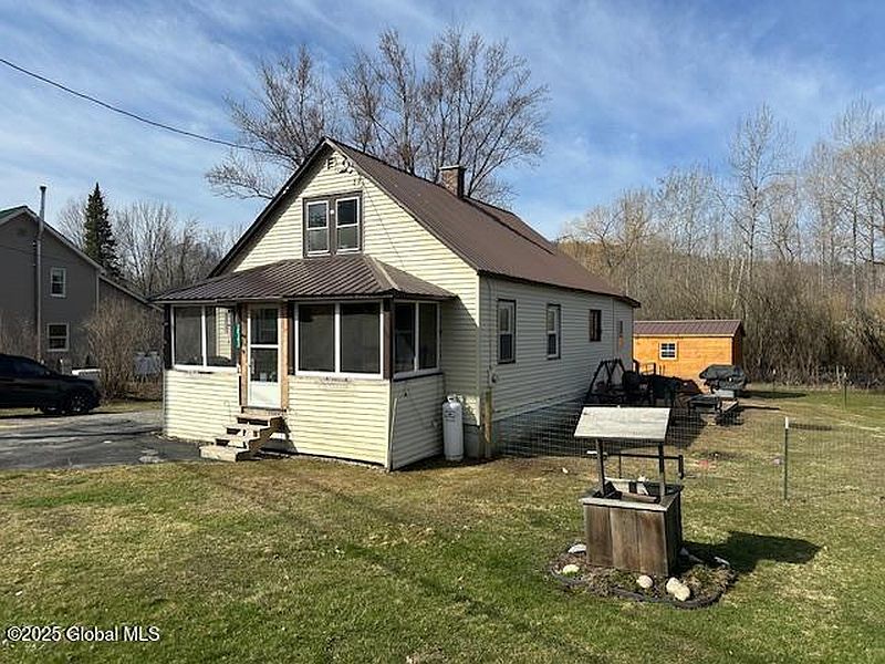 2nd image of 2543 Moriah Road
