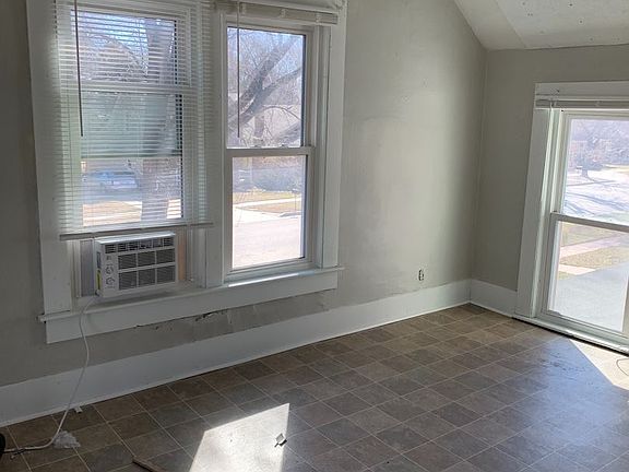5th image of 427 N Star St #301-W