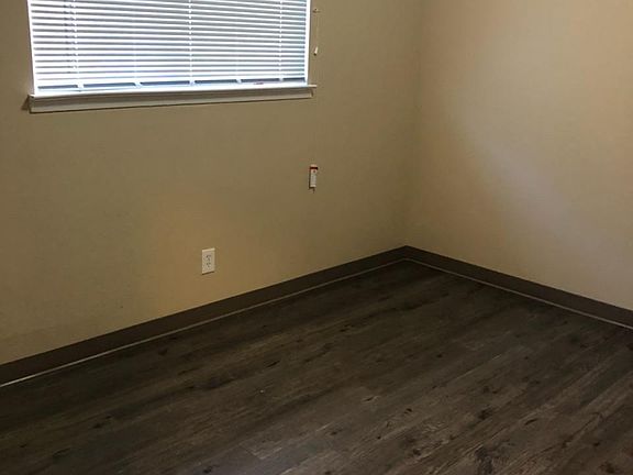 4th image of 3309 Wellesley Ct NE APT 3
