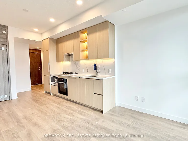 18 Esther Shiner Blvd #1508 — Photo 6