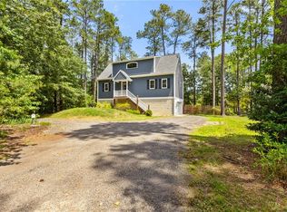 9283 Diane Ave, Hayes, VA 23072