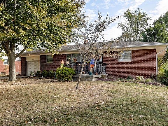 4th image of 4437 N Kitley Ave