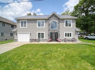 2892 Round Lake Hwy, Manitou Beach, MI 49253