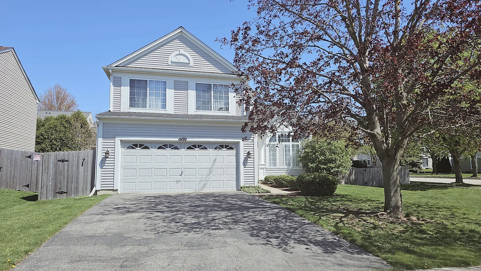 469 Knoll Crest Dr photo 1