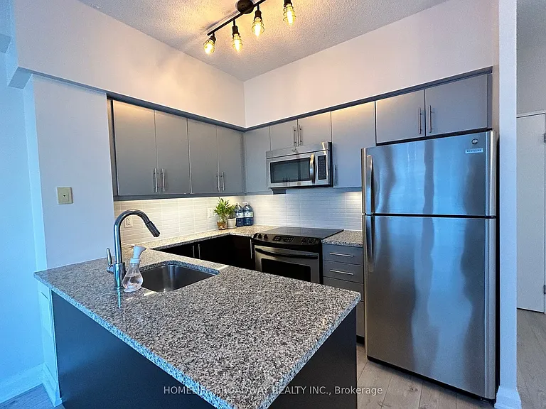 83 Redpath Ave #811 — Photo 6