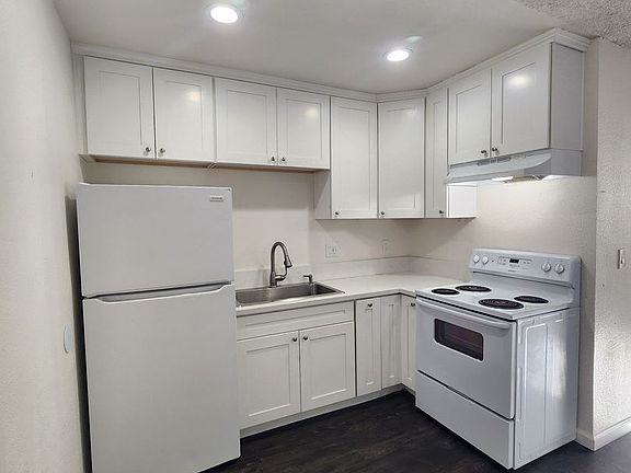 2nd image of 3854-62 Beyer Blvd #56-09