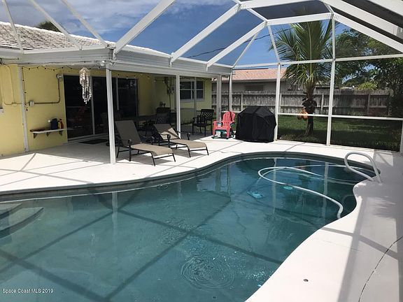 3rd image of 1256 Seminole Dr