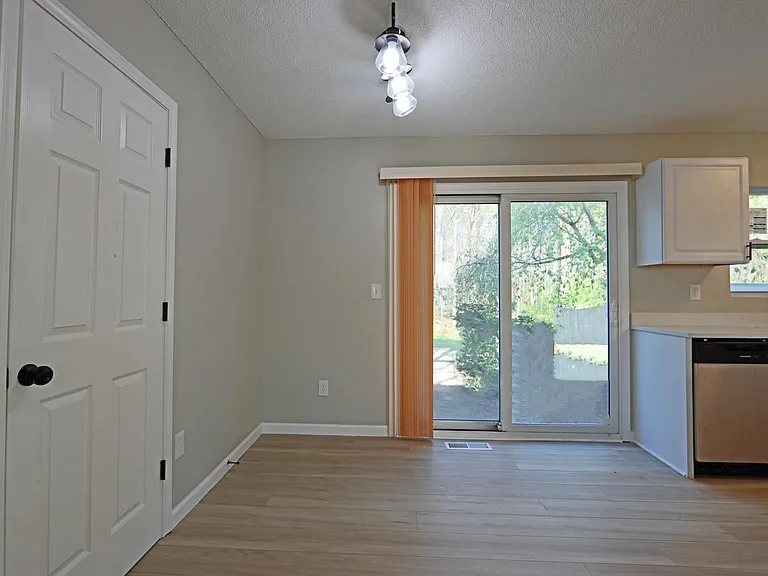 1686 Jupiter Ave — Photo 7