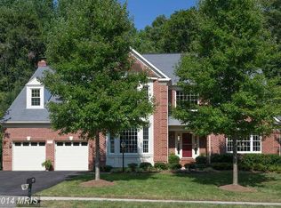 8111 Glenhurst Dr, Fairfax Station, VA