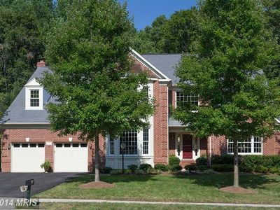 8111 Glenhurst Dr, Fairfax Station, VA, 22039