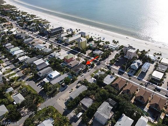 3rd image of 5503 Estero Blvd