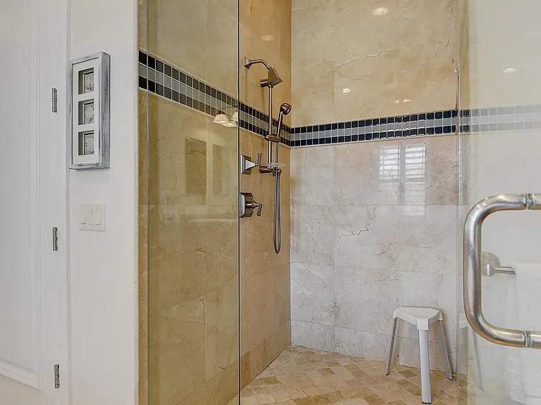 1120 Ocean Ter — Photo 32