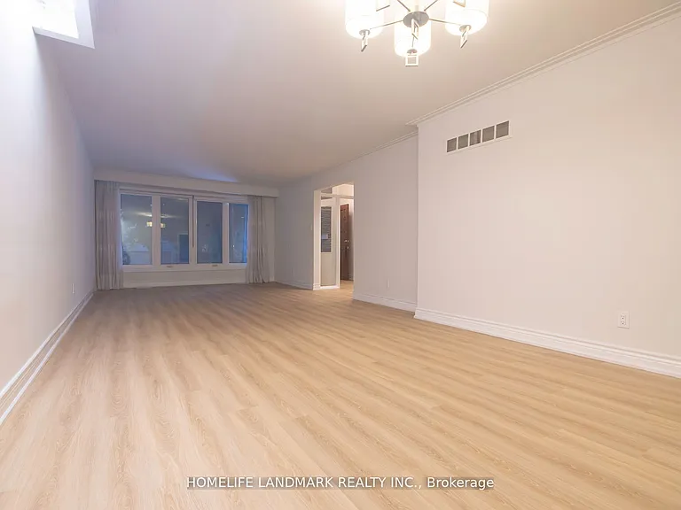 435 Connaught Ave #1ST2ND — Photo 4