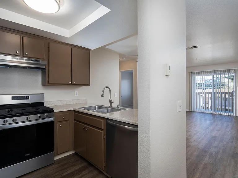 Tuscany Hills Apartments — Photo 10