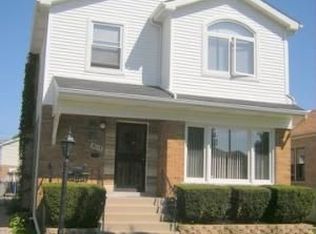 8113 S Whipple St, Chicago, IL 60652