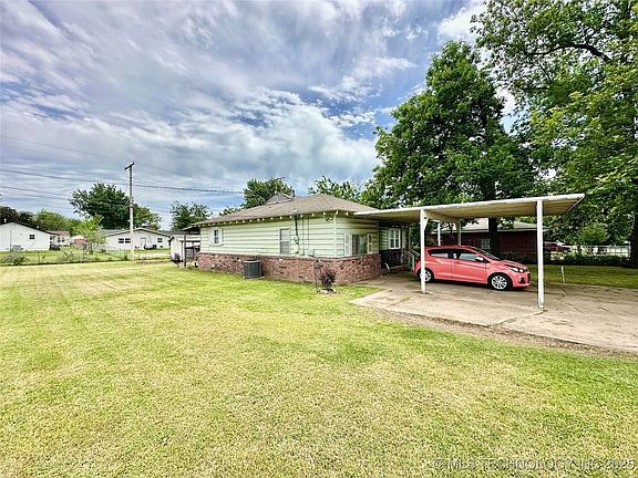 5th image of 4819 S Waco Ave