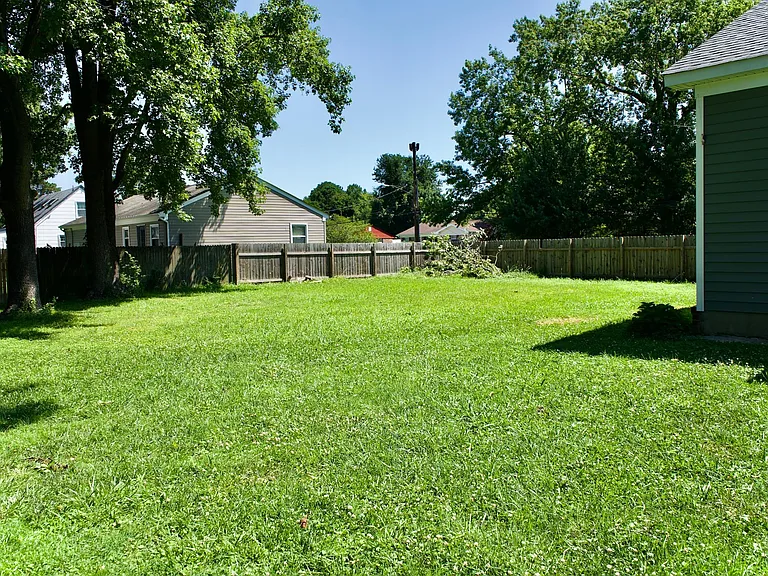 121 Matt Ln — Photo 21