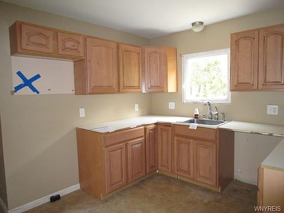 5th image of 219 Kirkwood Dr