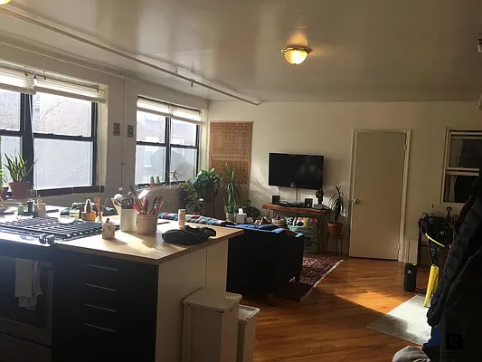 Rented by R New York | media 39