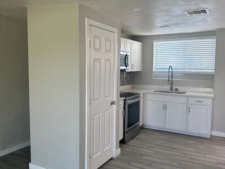 5113 N 17th Ave #2 — Photo 14
