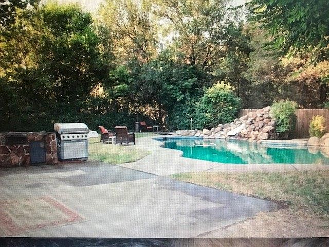 2nd image of 8191 Twin Oaks Ave