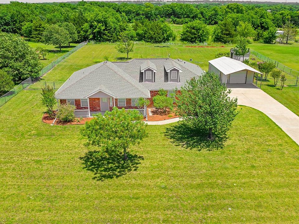 1st image of 1020 Savannah