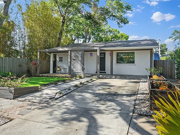 4th image of 3027 BURLINGTON AVENUE N