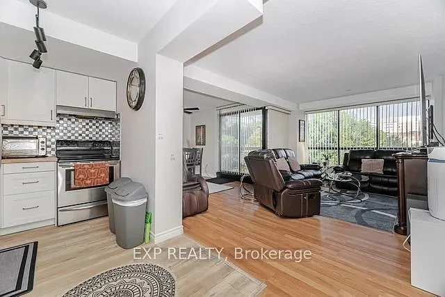 150 Charlton Ave E #608 — Photo 11