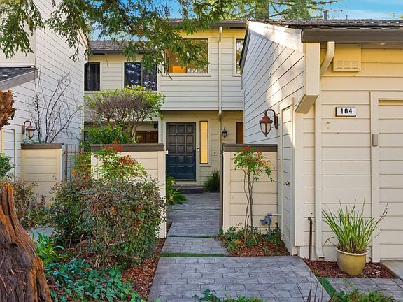 2nd image of 104 Lancewood Pl