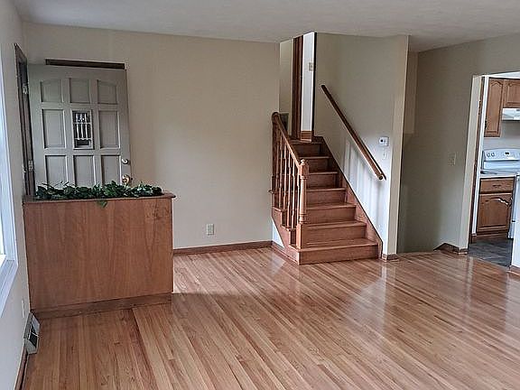 3rd image of 12638 Holmes St