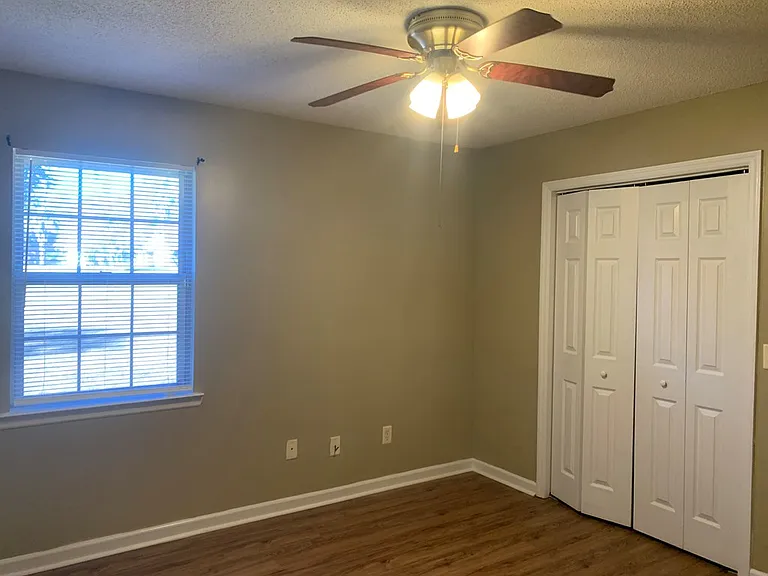 1169 Cumberland Dr — Photo 16