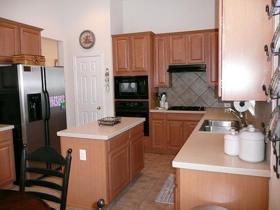 2nd image of 3615 Jefferson Dr