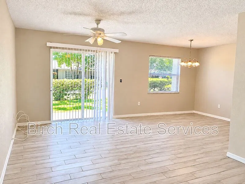 2 bed, 1.0 bath, 1038 sqft, $1,425 — Photo 4