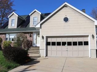 189 Sparks St, Lowell, MA 01854