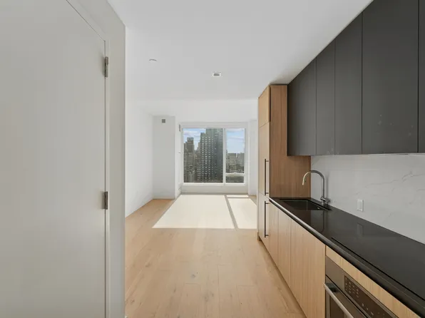 312 West 43rd Street image 1 of 31