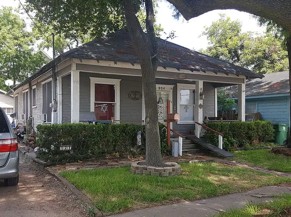 924 Louise St, Houston, TX 77009