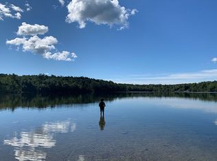 25 Leonhardt Rd, Becket, MA 01223