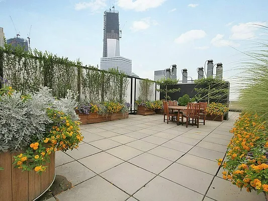 Sold by Sotheby's International Realty | media 8